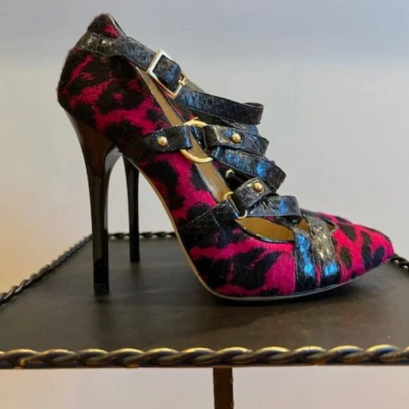 Jimmy Choo SZ 6 Fuchsia & Black Calf Hair Cheetah Print Heels - Picture 4 of 9